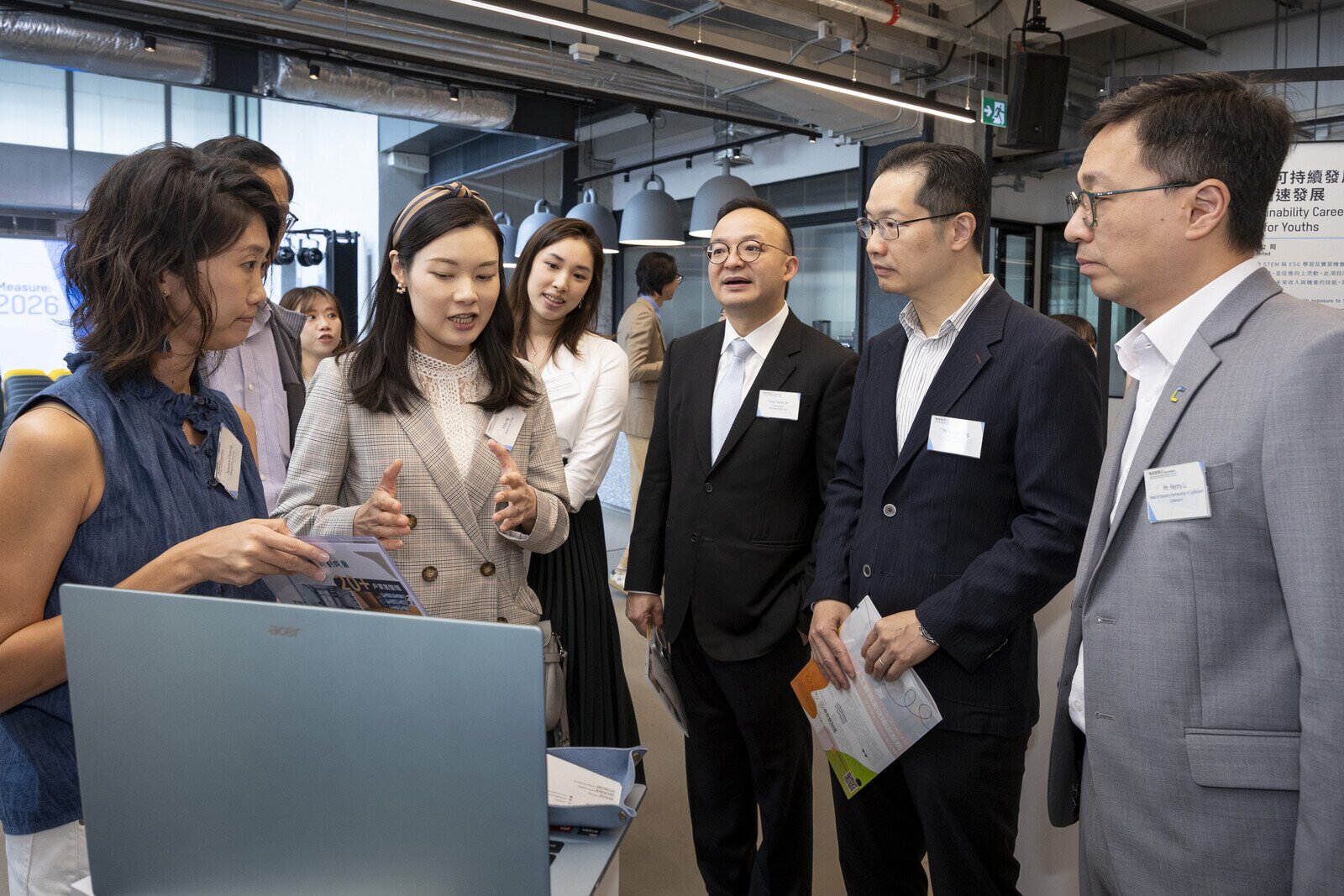 Guests visited the exhibition area to learn about the project showcases.