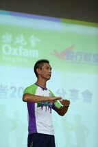 Super Trailwalker Chan Kwok Keung shared tips gained from his 17 years of experience, and encouraged participants to try their best to finish the 100km journey.