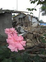  A sign of hope in the village of Zhongxin, Sichuan.  Photo: Keith Wong/ Oxfam Hong Kong