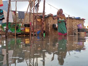 On 14 to 15 March 2019, Cyclone Idai slammed into Mozambique, Malawi and Zimbabwe, devastating the lives of about 2.6 million people across the three countries and claiming the lives of over 1,000. Barely six weeks on, Cyclone Kenneth tore through northern Mozambique. Repeated cyclones in Mozambique have caused US$3.2 billion worth of loss and damage – equivalent to 22 per cent of the country’s GDP or approximately 50 per cent of its national budget. (Photo: Sergio Zimba / Oxfam)